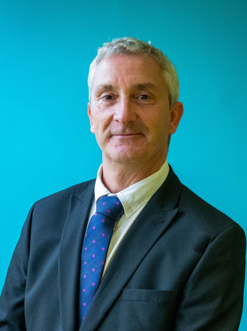 ELT member Peter robinson